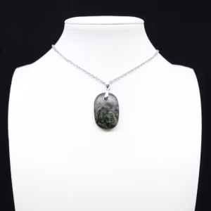 Colgante de jaspe kambamba de forma ovalada