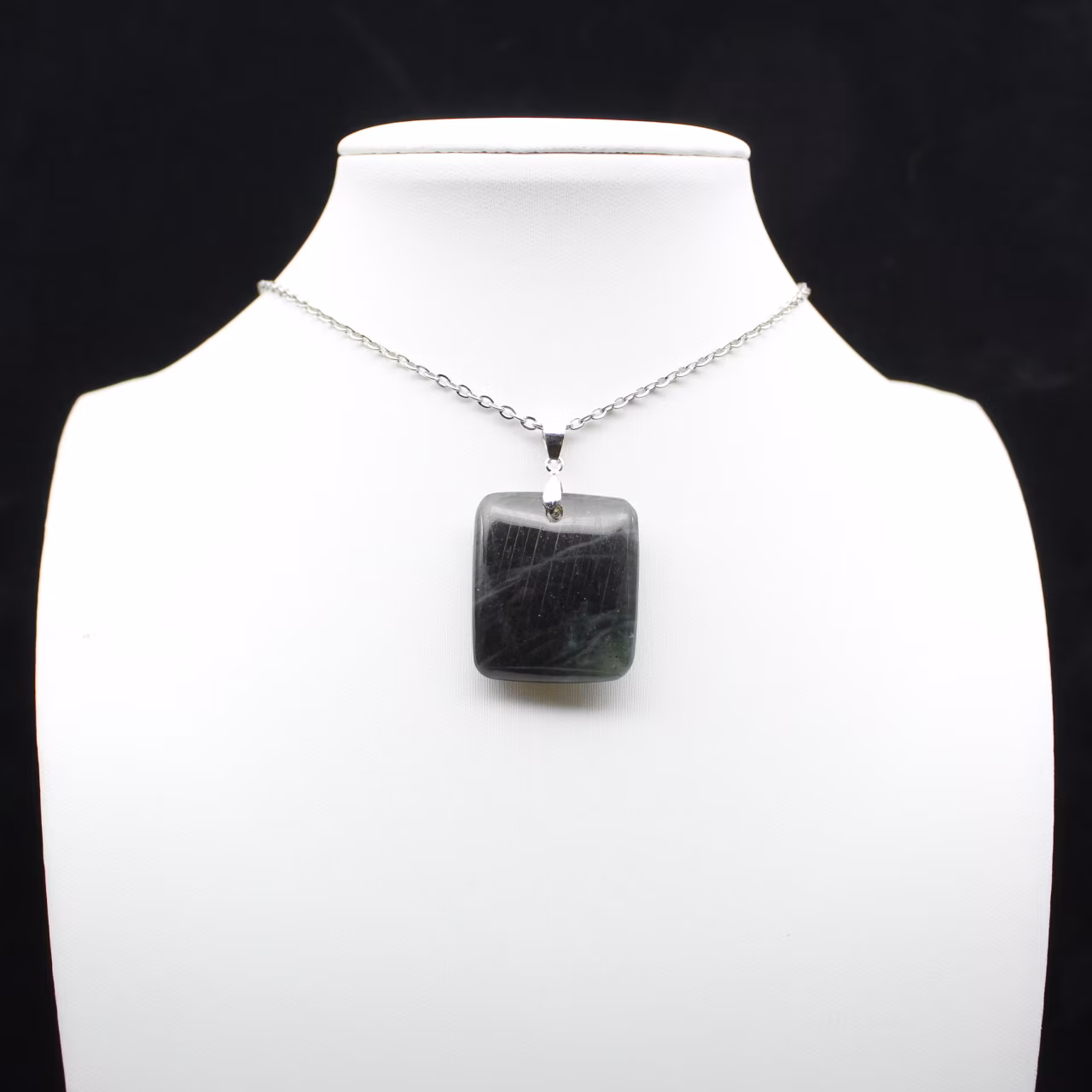 Colgante de piedra labradorita cuadrada