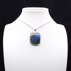 Colgante de piedra labradorita cuadrada