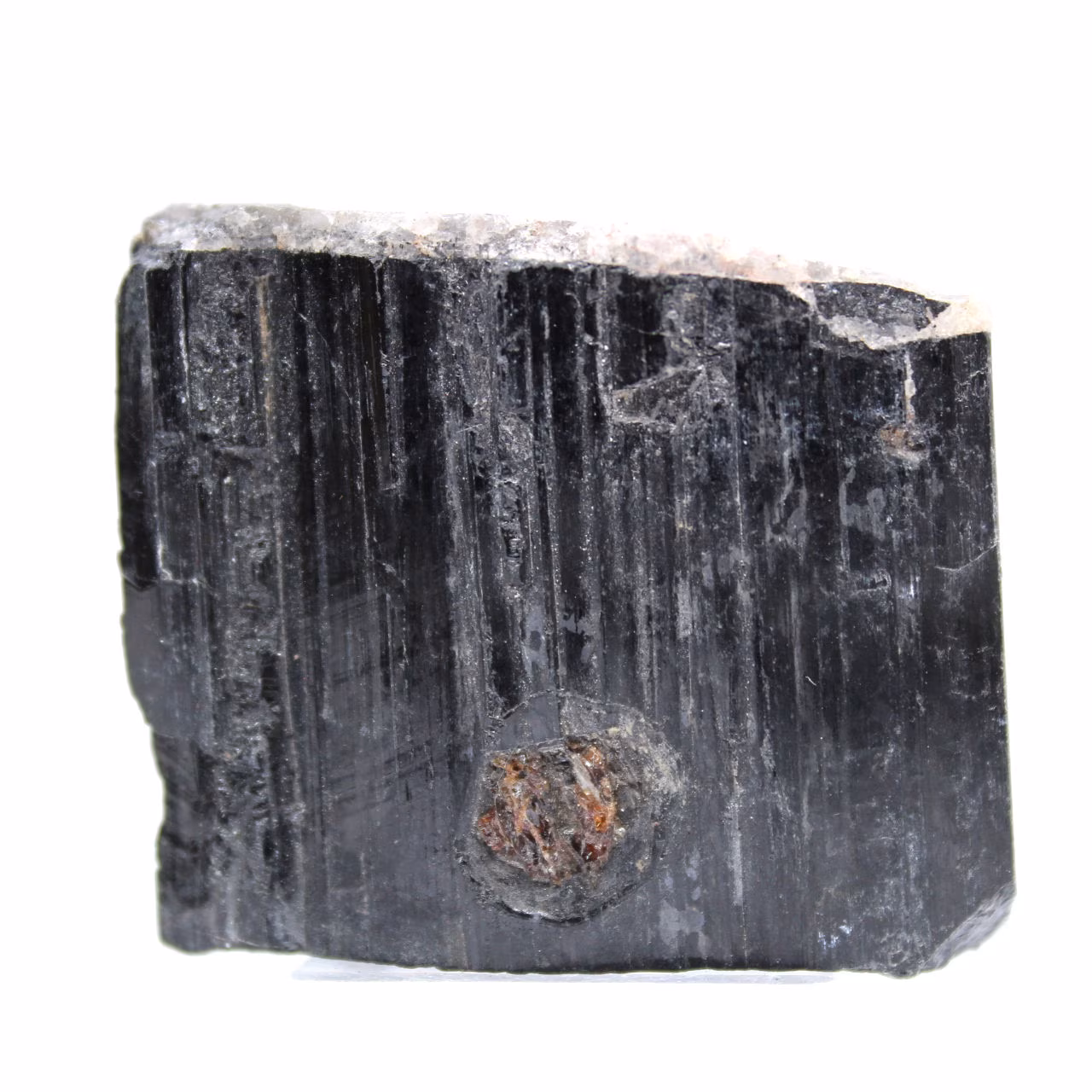 Turmalina negra en bruto
