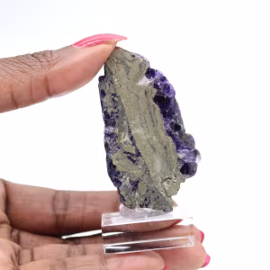 Rebanada de piedra de fluorita pirita pulida