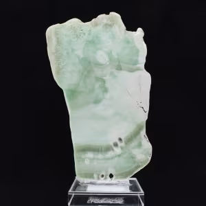 Rebanada natural de aragonita verde para decoración