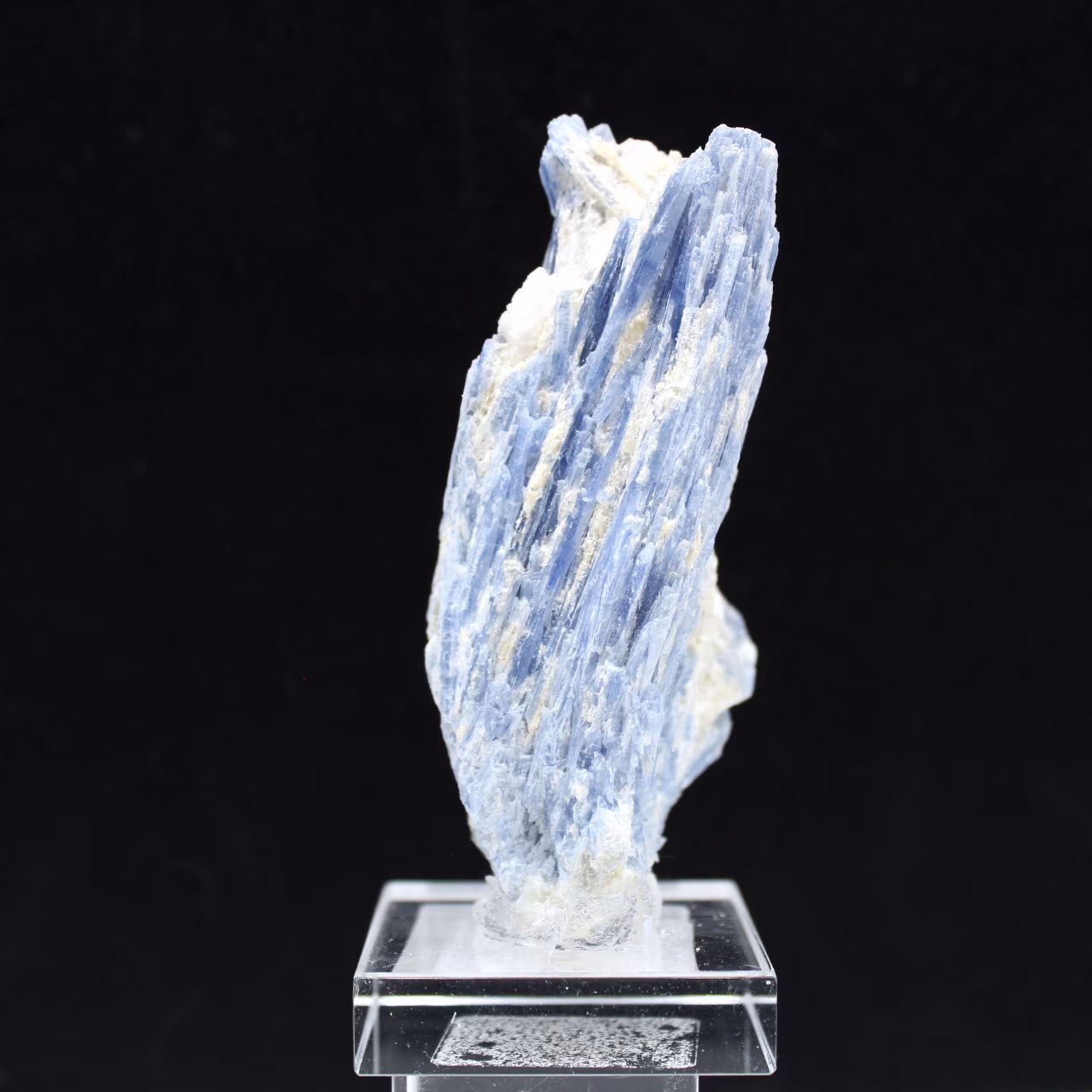 Cristales de cianita
