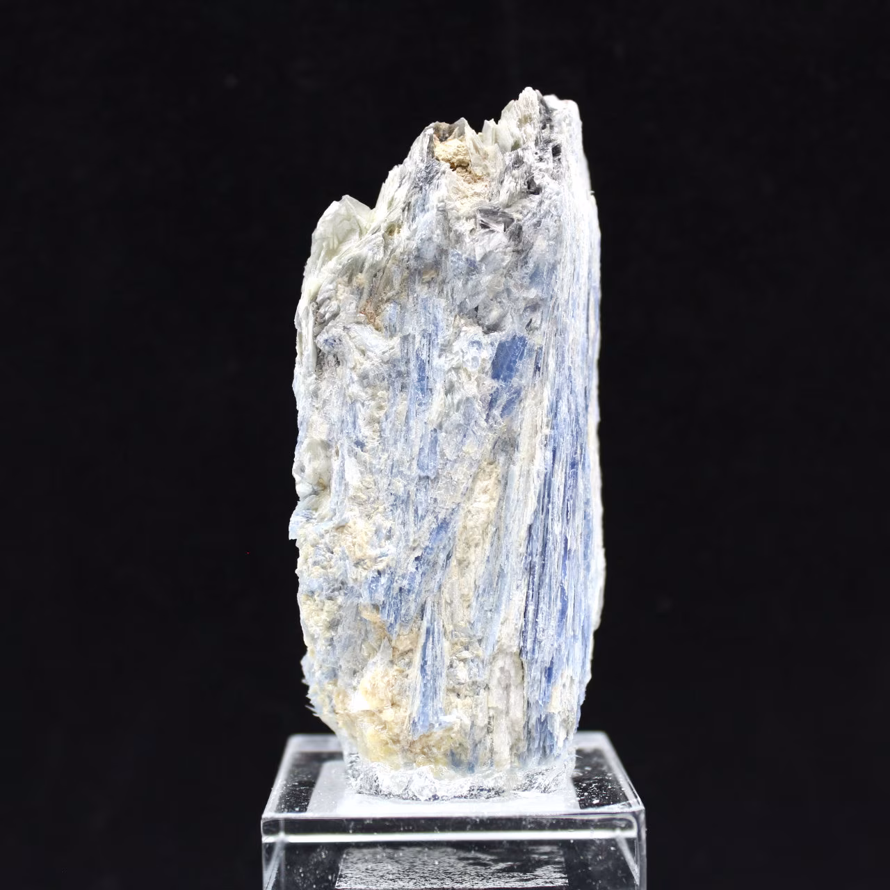 Cristales de cianita