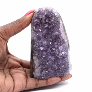Geoda de amatista para coleccionistas: brillo púrpura brasileño