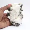 Pequeño ejemplar de mica sobre cuarzo blanco. - 0