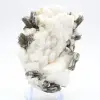 Pequeño ejemplar de mica sobre cuarzo blanco. - 1