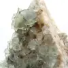 Mineral de fluorita verde: Cristales sobre matriz para decoración - 2
