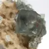 Mineral de fluorita verde: Cristales sobre matriz para decoración - 7