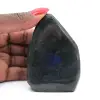 Pequeño adorno de labradorita pulida, roca mineral - 1
