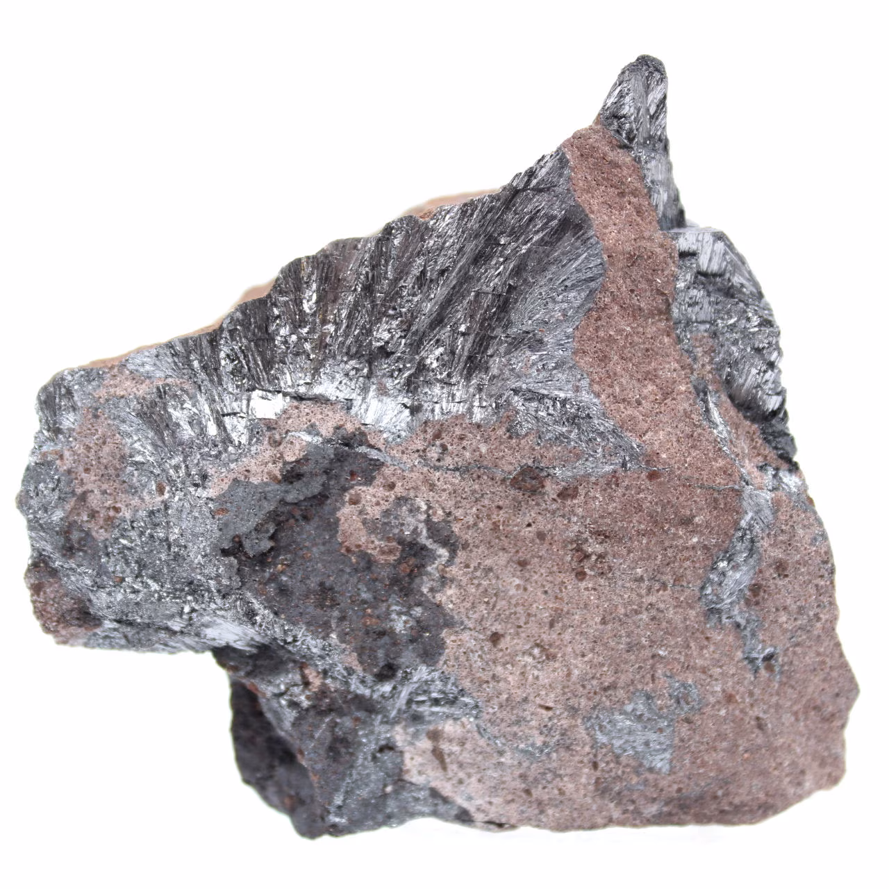 Cristales de pirolusita en matriz, ejemplar estético.