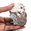 Cristales de pirolusita en matriz, roca natural. - 1