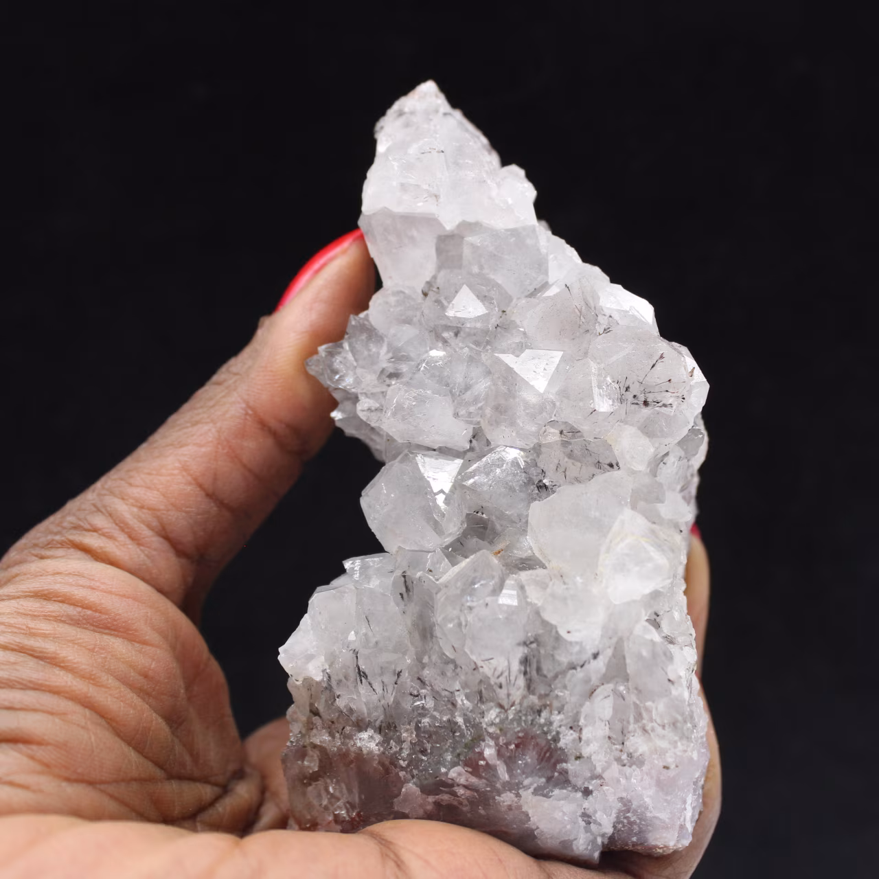 Geoda de cuarzo con inclusiones de goethita, roca mineral marroquí