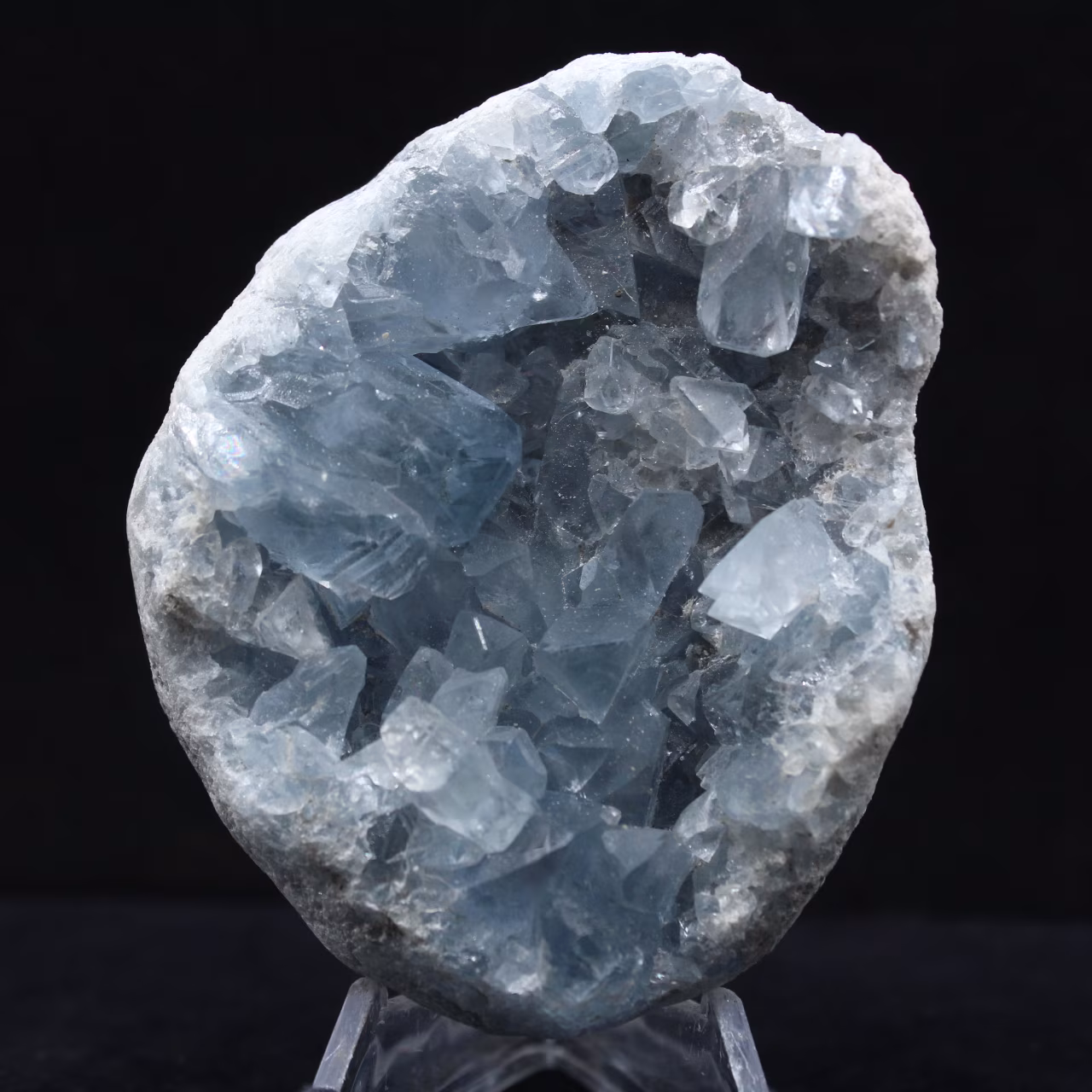 Celestita azul: espécimen mineralógico malgache