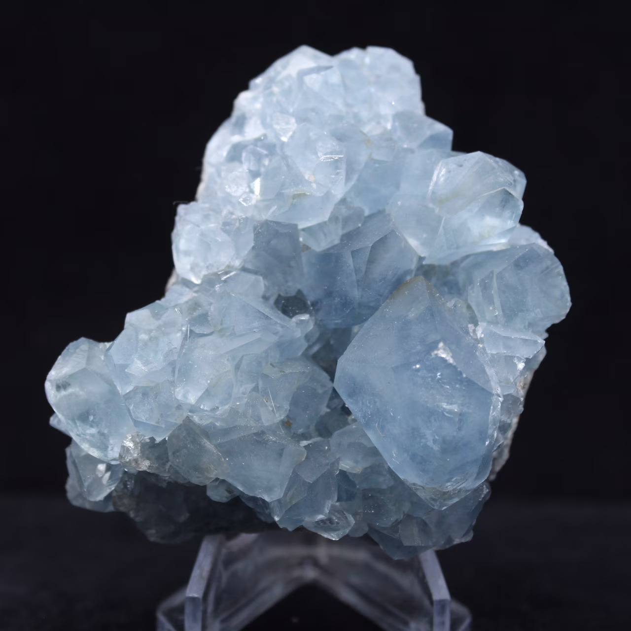 Ejemplar de celestita: geoda de Madagascar