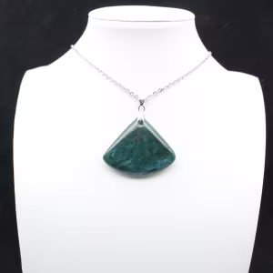 Colgante de apatita azul de Madagascar - Brillo vítreo