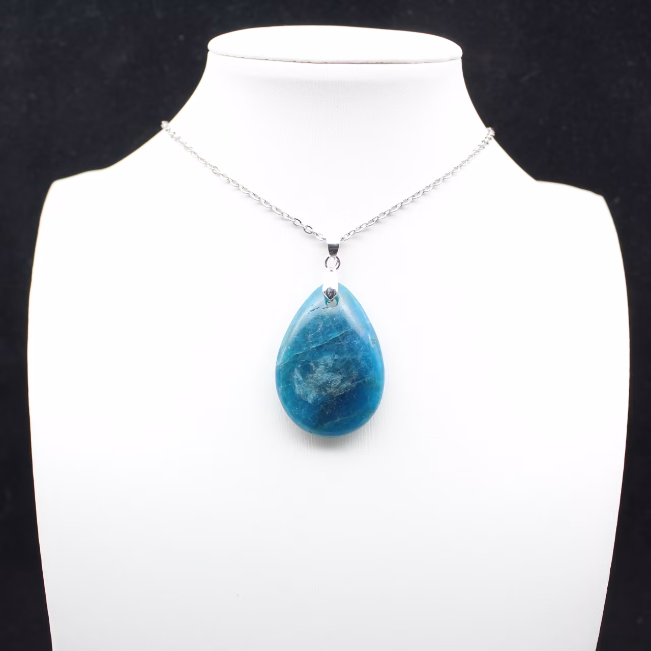 Colgante de apatita de Madagascar - Gema azul natural