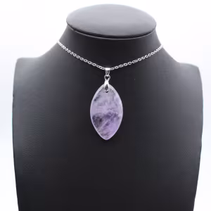 Colgante de amatista: piedra curativa y coleccionable