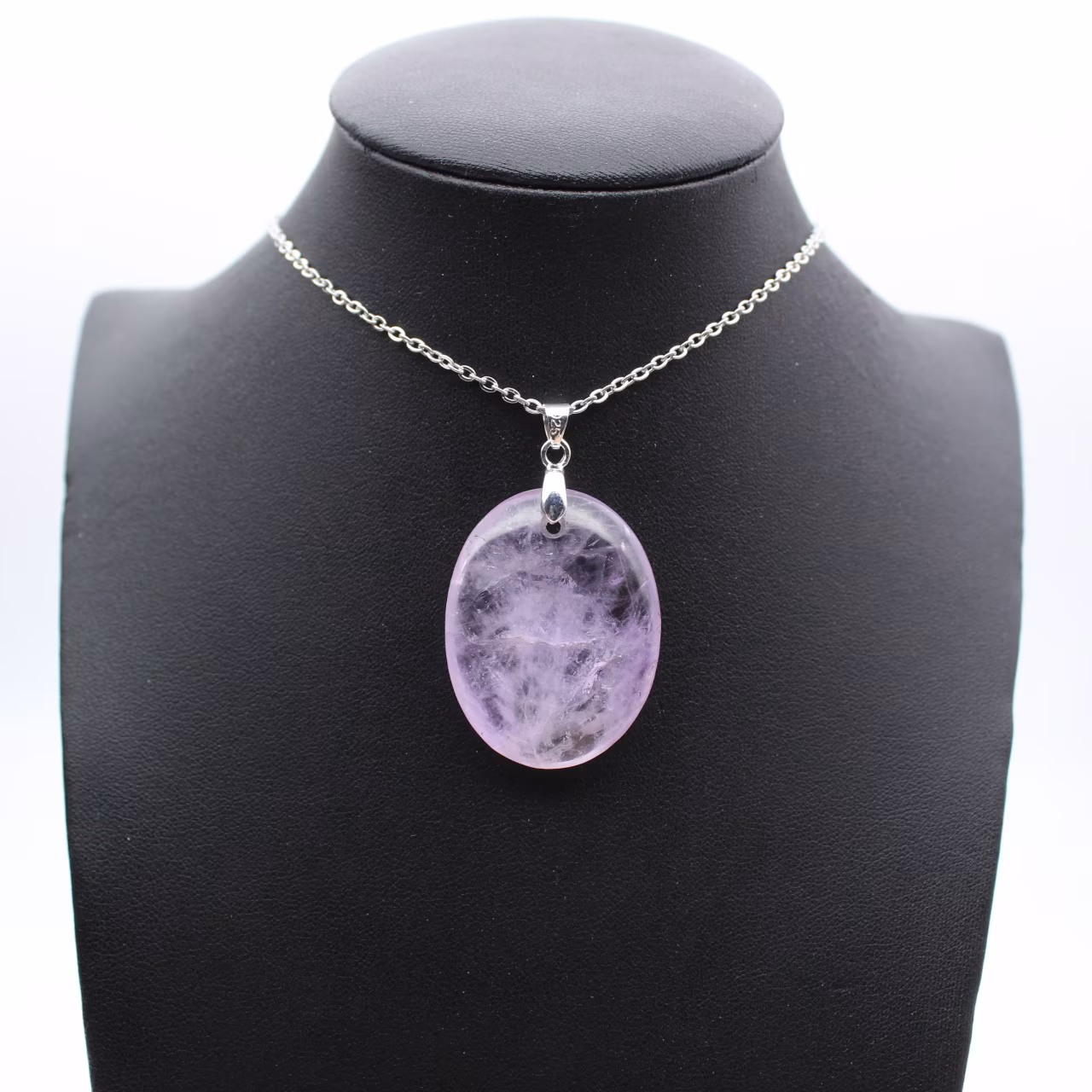 Colgante de amatista: un raro ejemplar mineral
