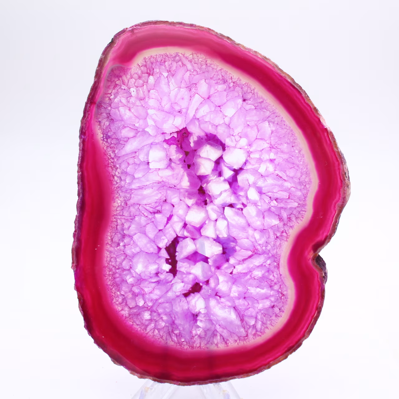 Rodaja de ágata pulida, teñida de rosa