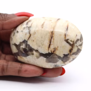 Guijarro de feldespato de Madagascar – Muestra geológica