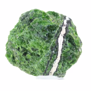 Cromópsido finlandés en bruto sobre una base de piedra verde, 135 g