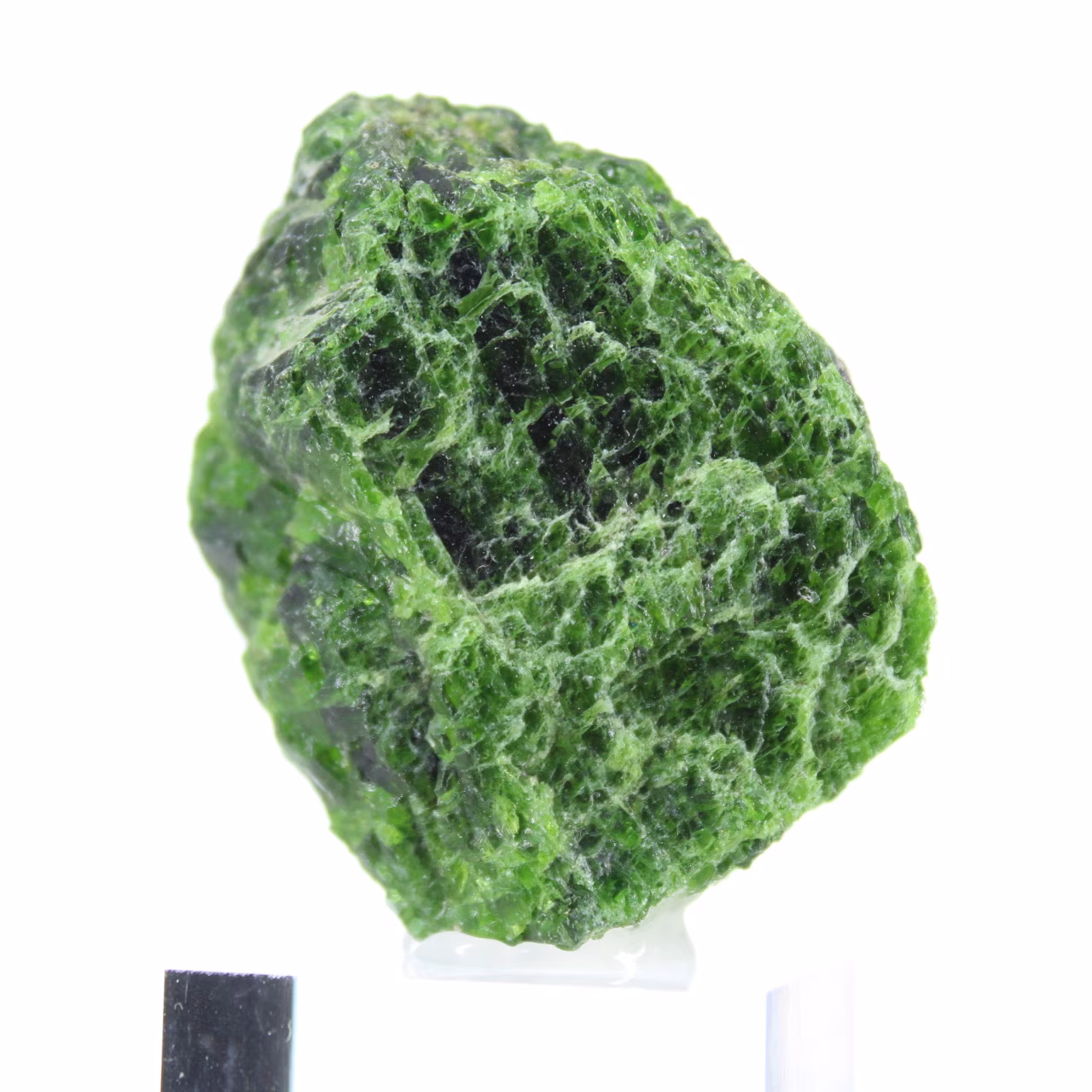 Cromodiópsido crudo sobre soporte, silicato verde de Finlandia, 60 g