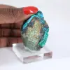 Ejemplar mineralógico de brochantita verde de Chile sobre una base. - 1