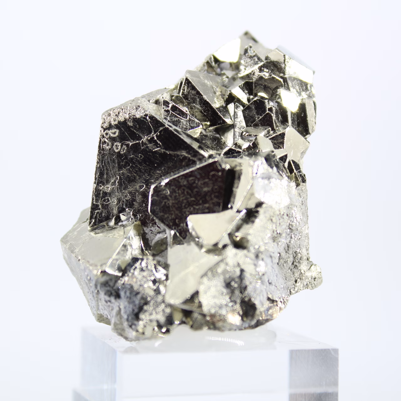 Piedra de pirita octaédrica natural – Origen: Perú