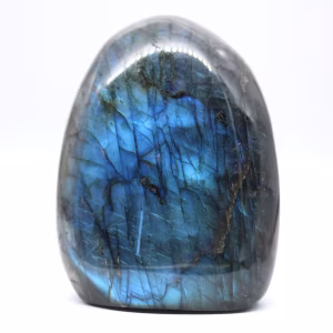 Mineral Labradorita de Madagascar en Forma Libre Decorativa