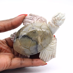 Tortuga tallada en esteatita natural de Bolivia