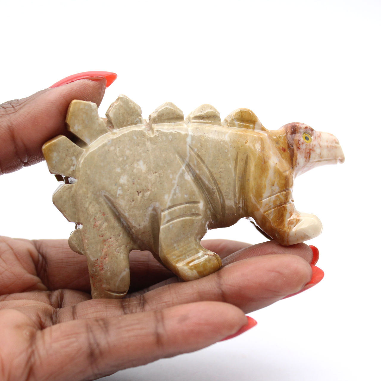 Estegosaurio en esteatita de Bolivia: figura prehistórica