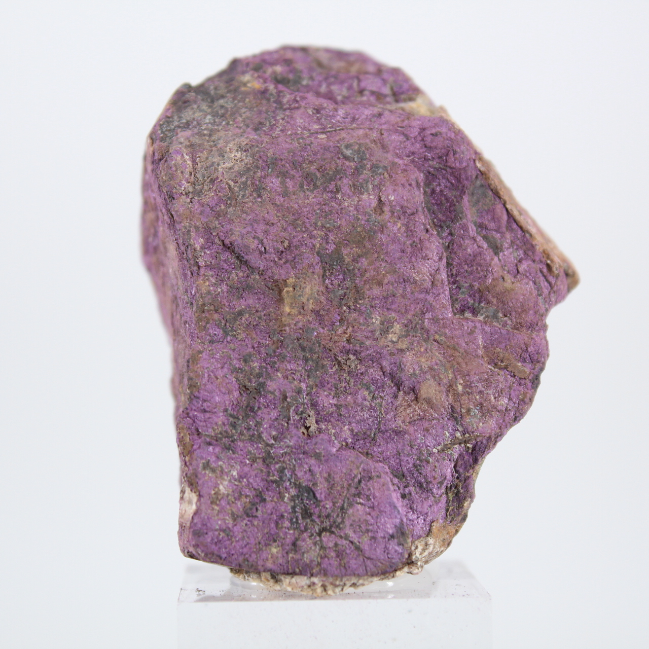 Purpurita en bruto portuguesa – Mineral de colección sobre peana